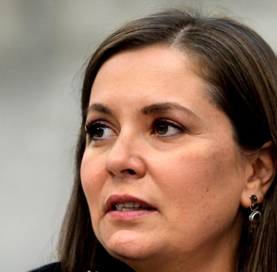 Ritratto professionale di Serena Valdameri, fotografa specializzata in reportage